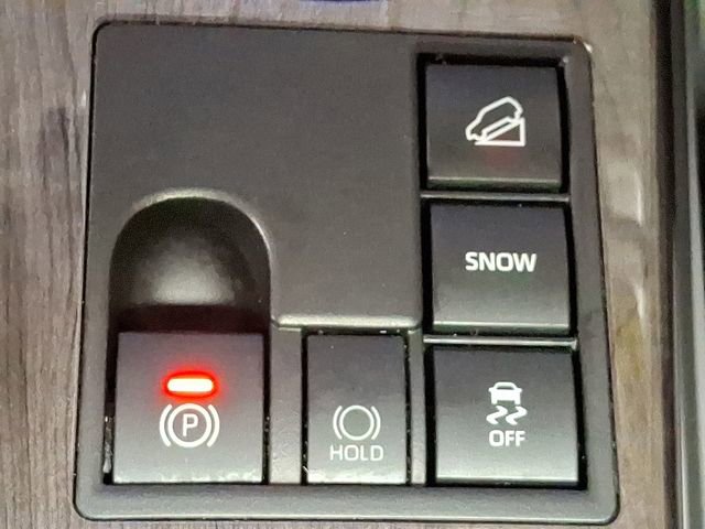 Used 2023 Toyota Highlander Platinum image 25