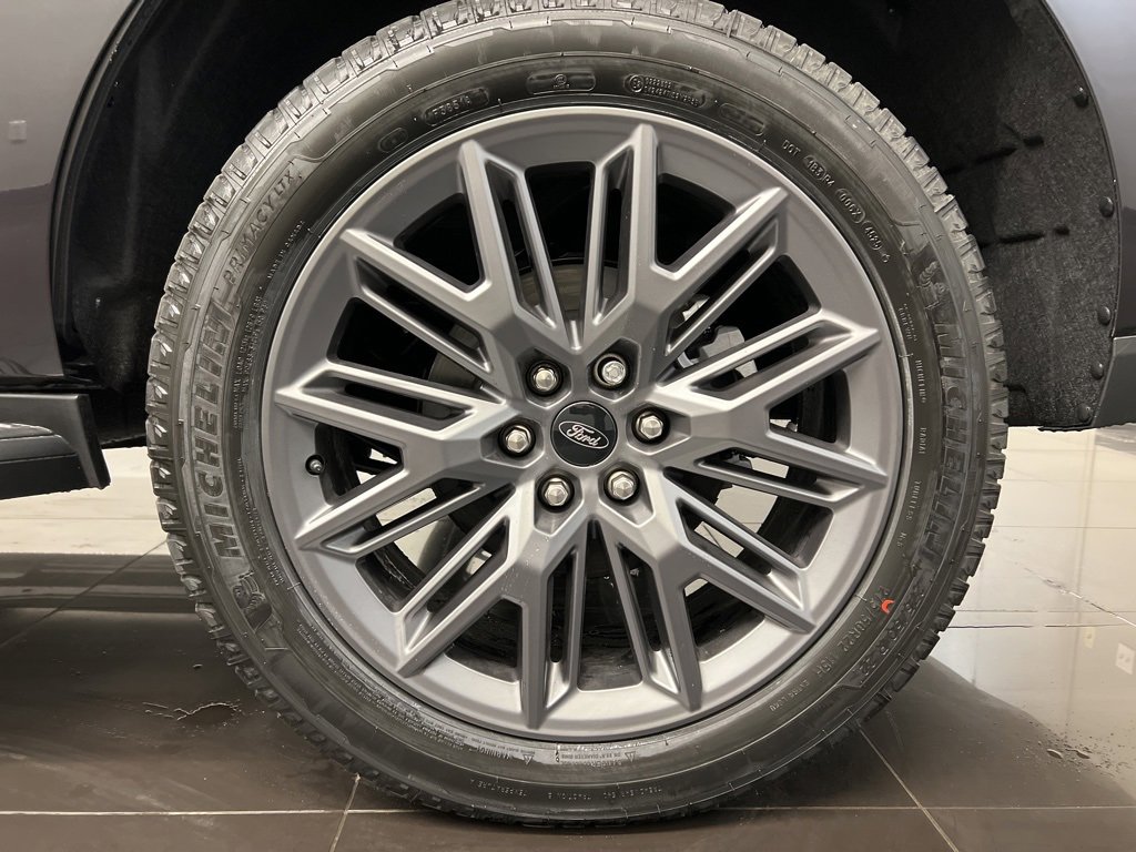 New 2026 Ford Expedition Platinum image 7