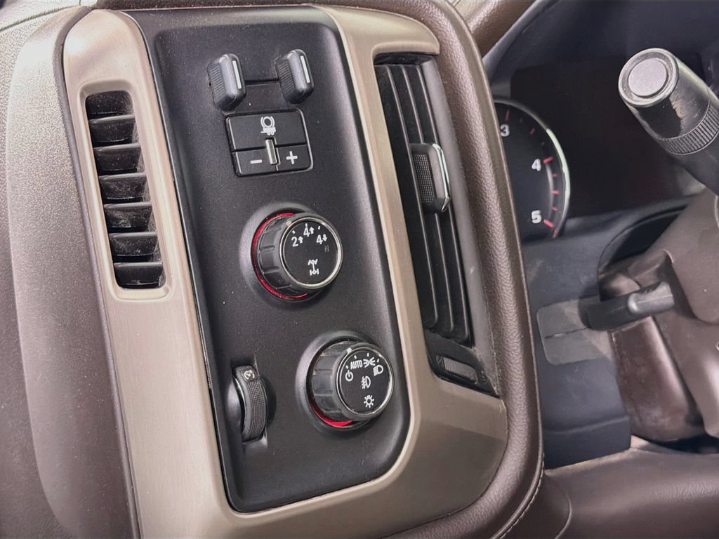 Used 2016 GMC Sierra 2500 Denali w/ Duramax Plus Package AWD/4WD image 13