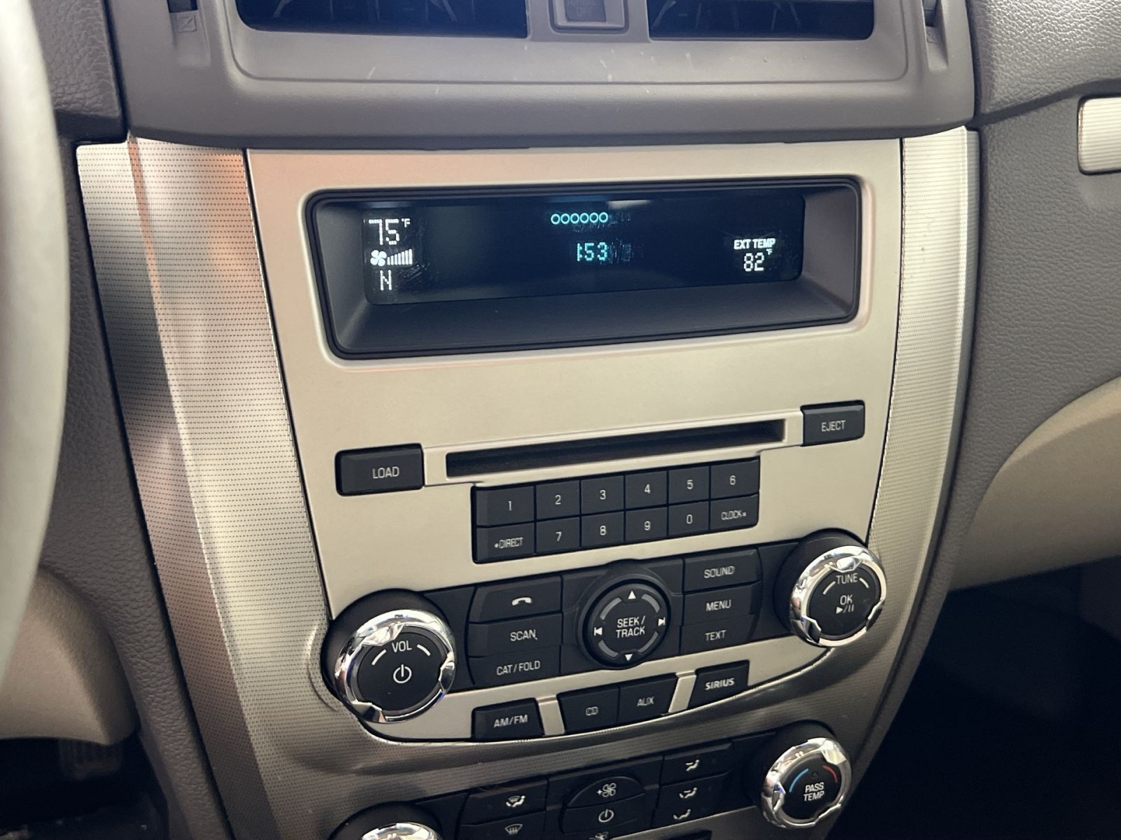 Used 2012 Ford Fusion Hybrid FWD image 18