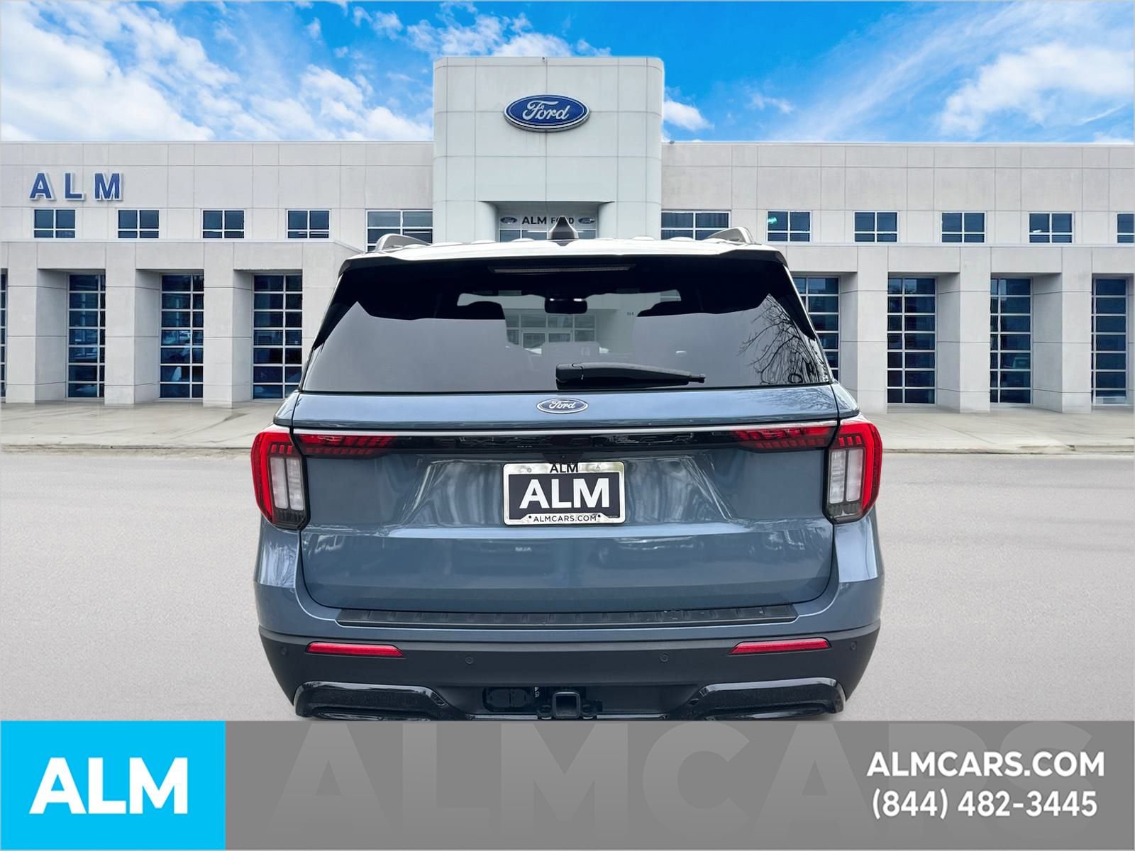 Used 2025 Ford Explorer ST-Line w/ Premium Package image 6