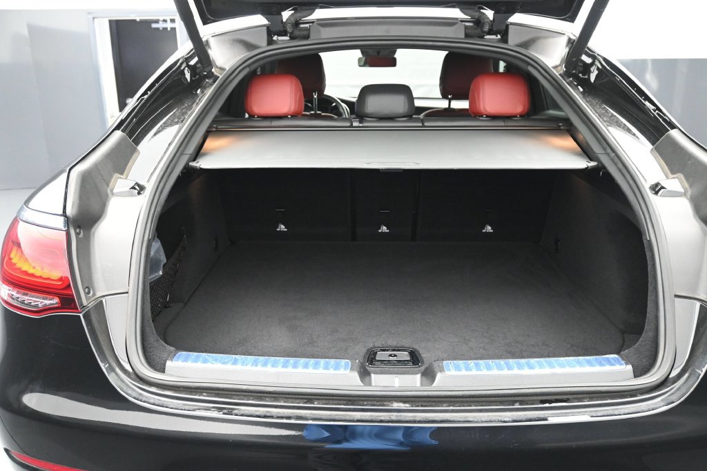 Used 2021 Mercedes-Benz GLC 300 4MATIC Coupe image 16