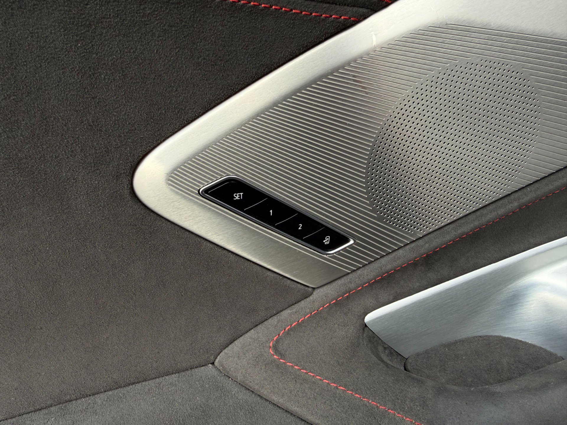 Used 2023 Chevrolet Corvette Stingray Premium Conv w/ Z51 Performance Package image 45