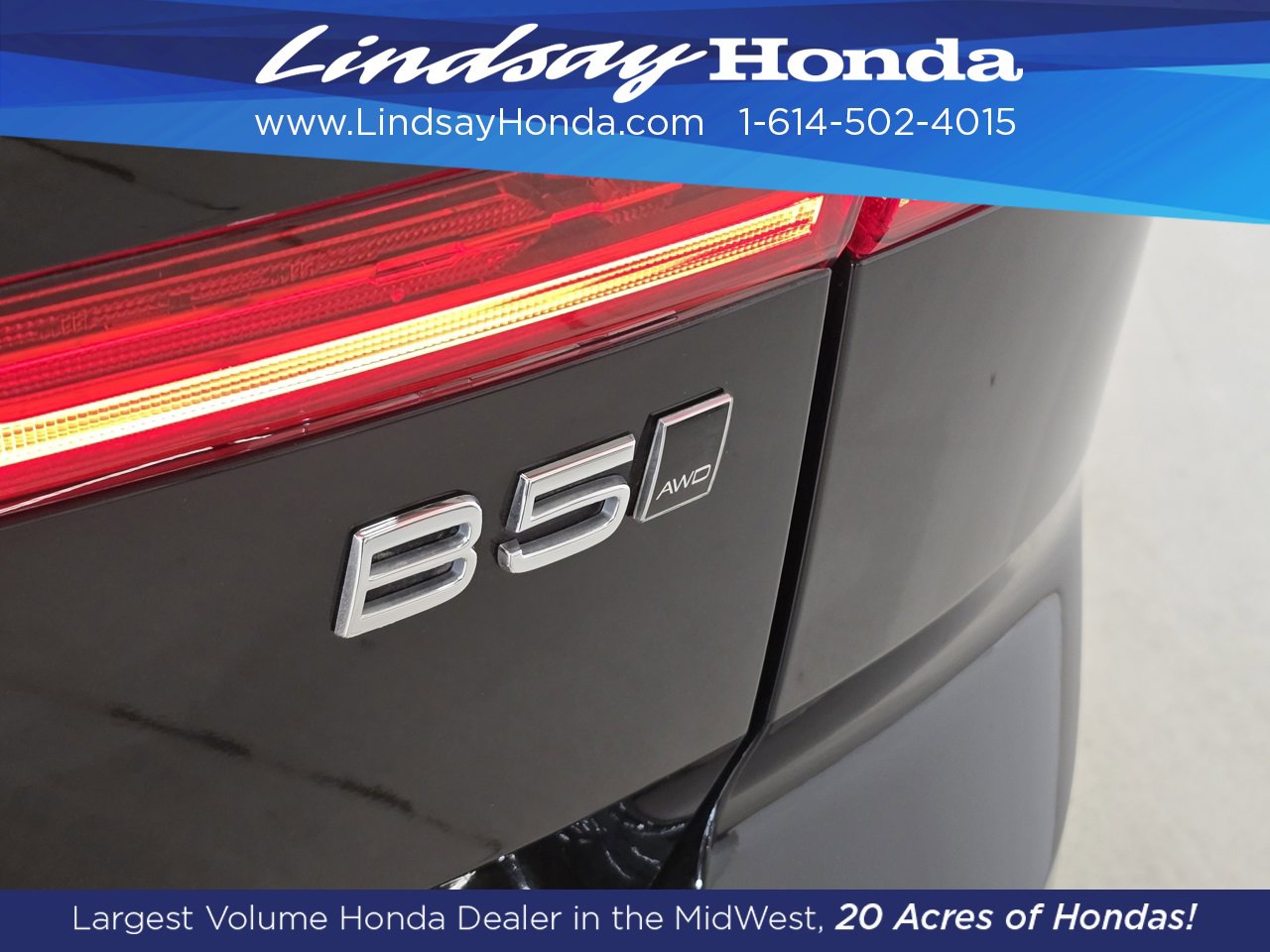 Used 2022 Volvo XC60 B5 Momentum w/ Climate Package image 6