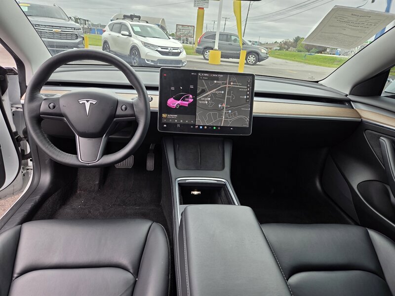 Used 2021 Tesla Model 3 Standard Range Plus RWD image 12