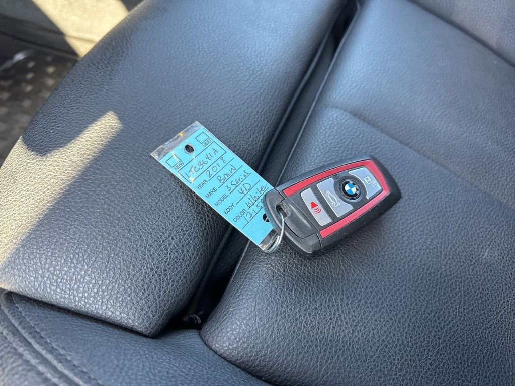 Used 2018 BMW 330e image 35