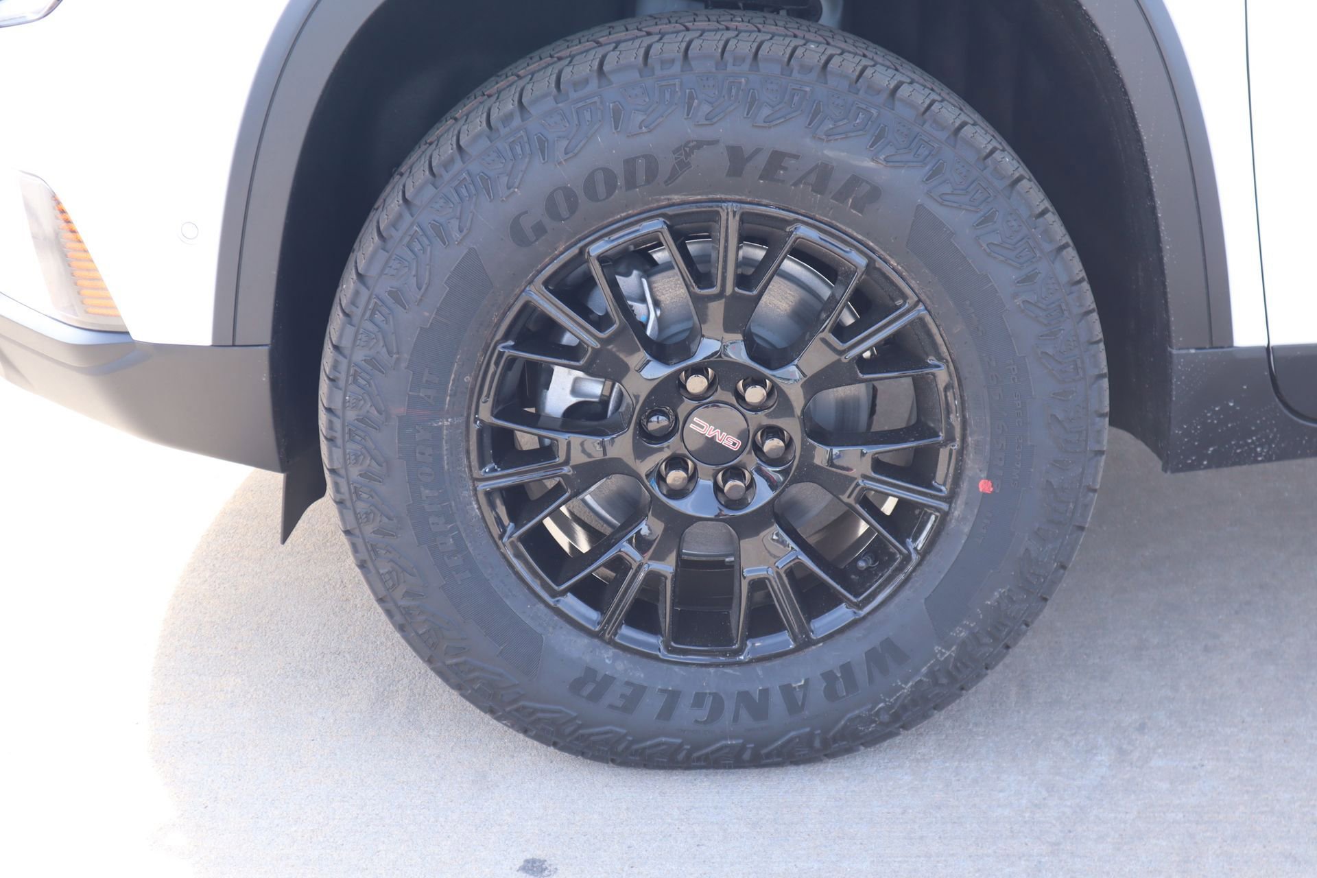 New 2026 GMC Acadia AT4 w/ Super Cruise Package image 19