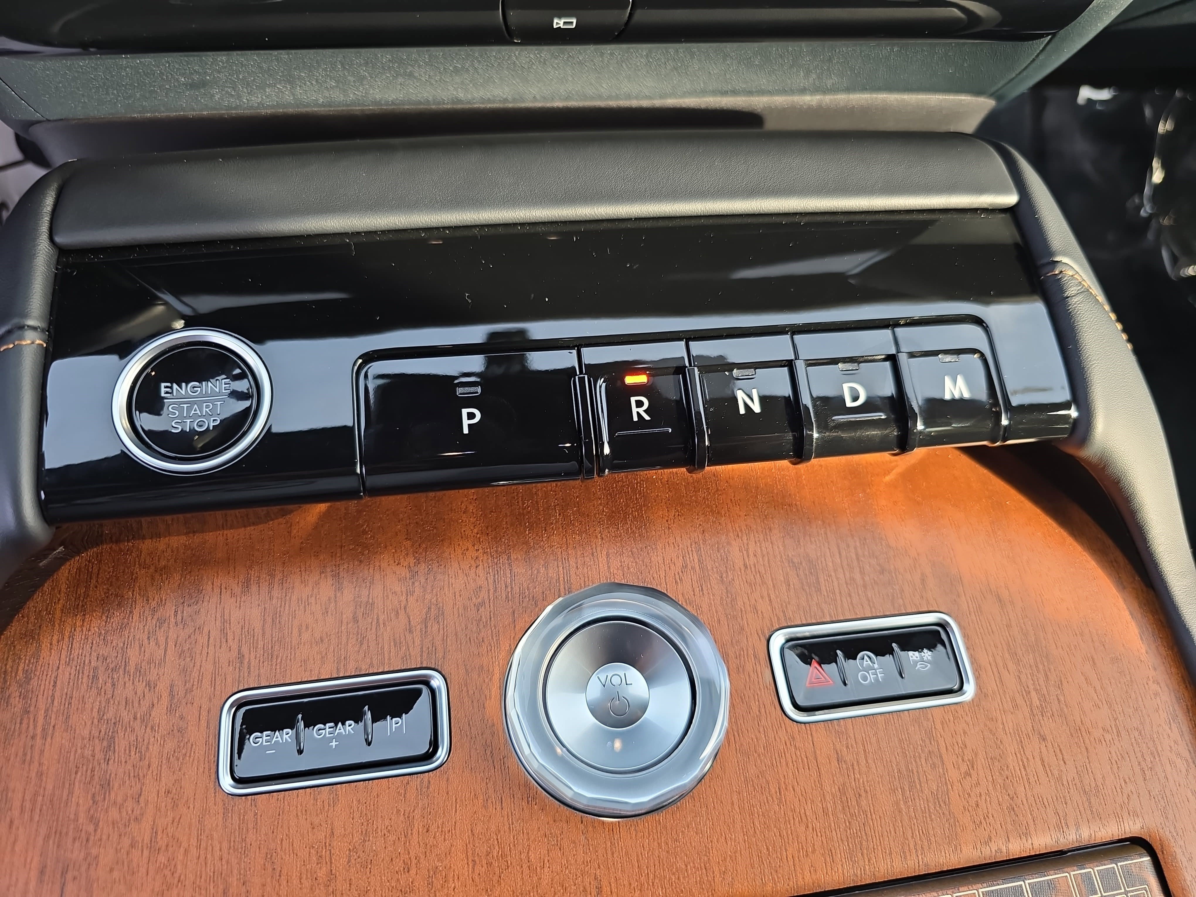 New 2025 Lincoln Navigator Black Label image 24