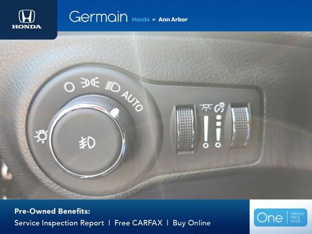 Used 2020 Jeep Compass Limited AWD/4WD image 18