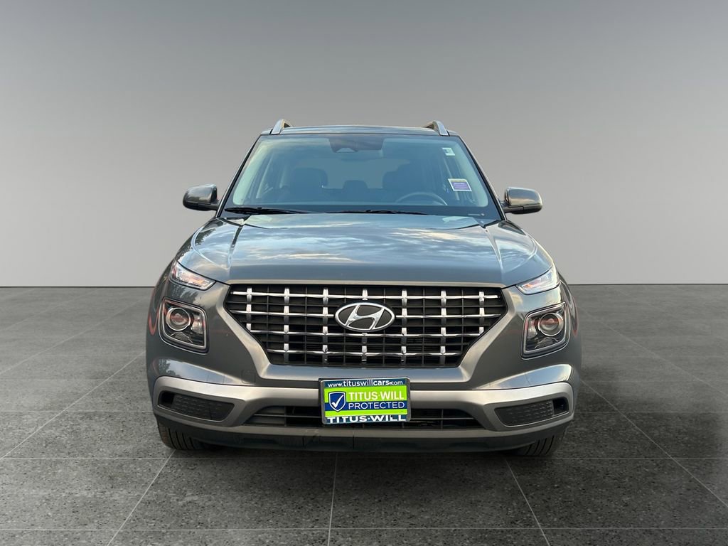 Certified 2025 Hyundai Venue SEL image 2