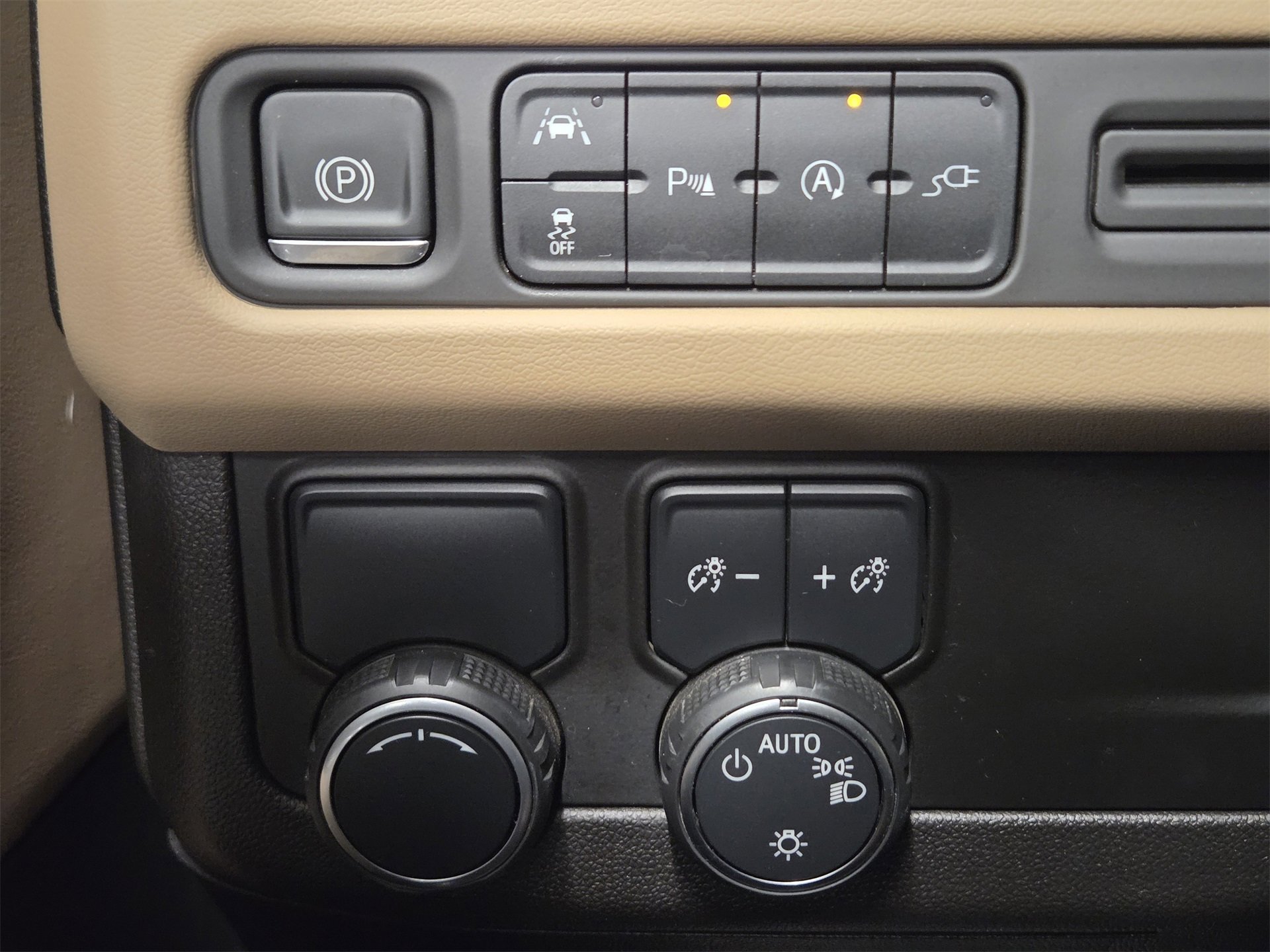 Used 2021 Chevrolet Tahoe Premier image 25