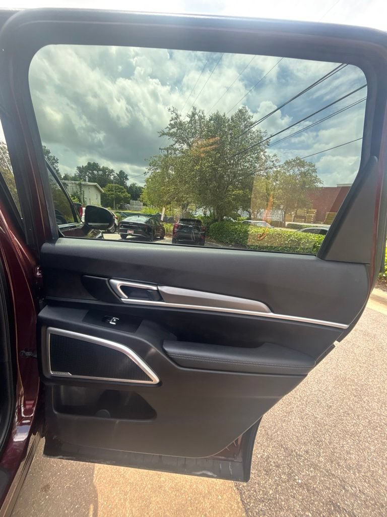 Used 2021 Kia Telluride LX FWD image 22