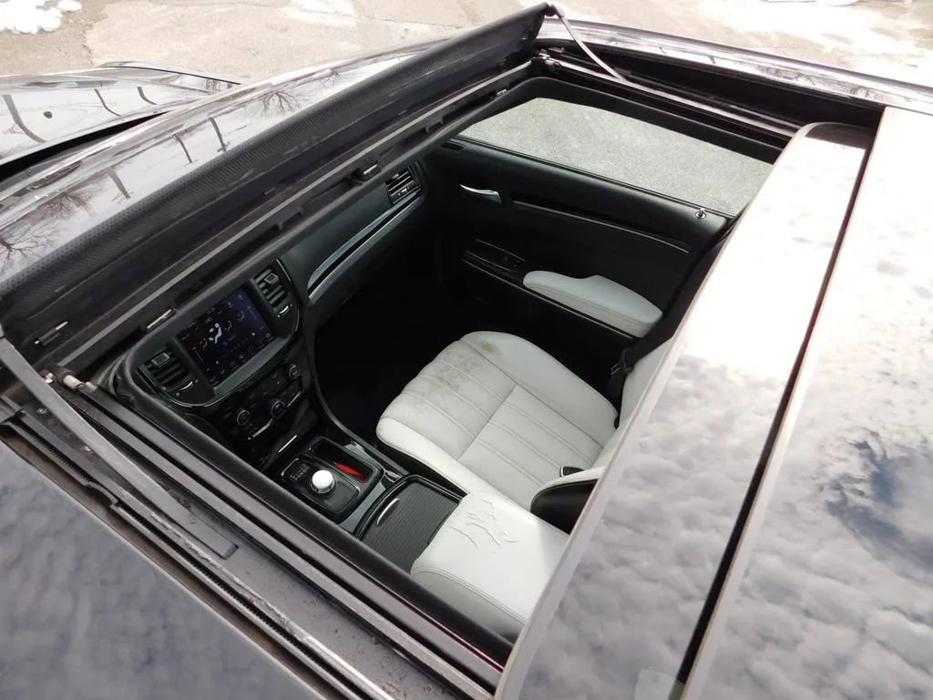 Used 2021 Chrysler 300 S w/ S Model Appearance Package image 10