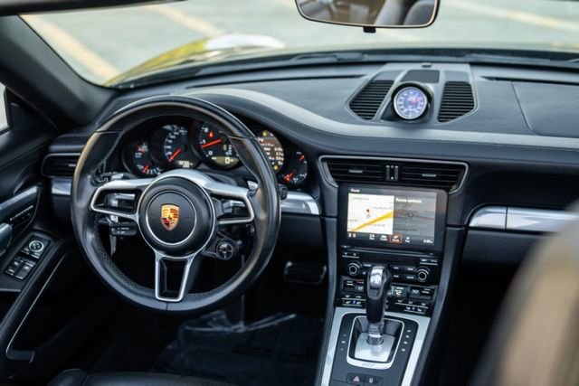 Used 2019 Porsche 911 Carrera image 26