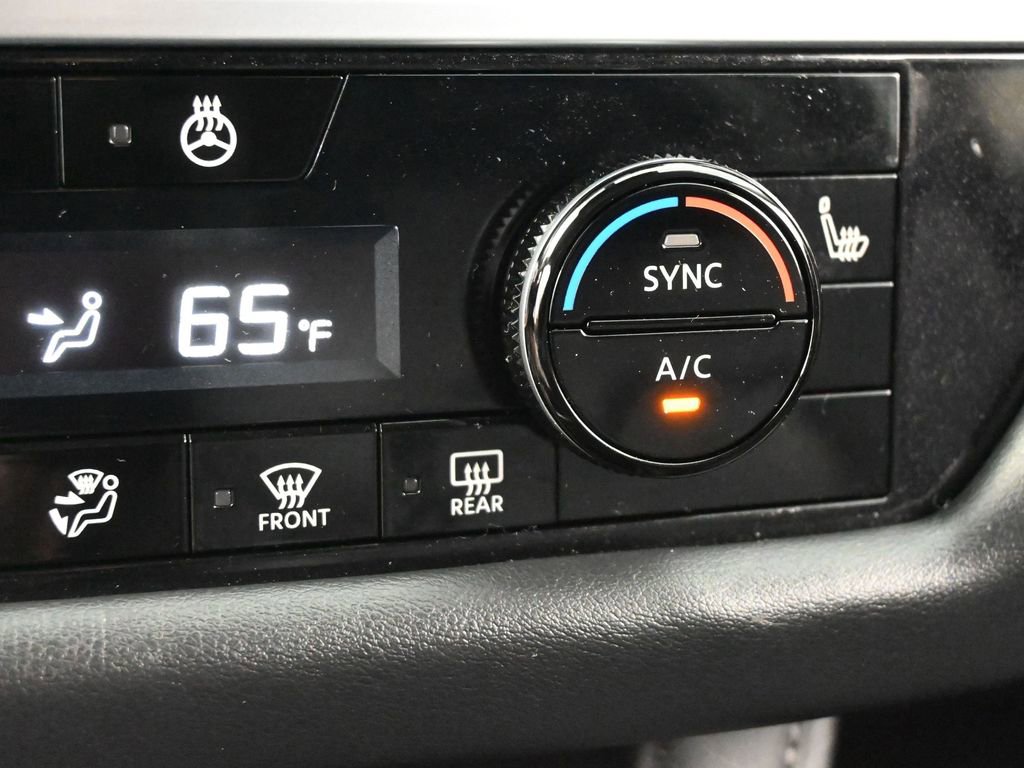 Used 2024 Nissan Pathfinder SL w/ SL Premium Package FWD image 14