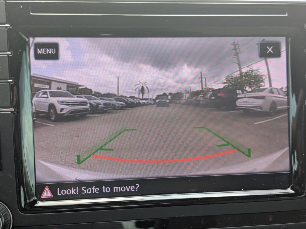 Used 2019 Volkswagen Beetle 2.0T Final Edition SEL FWD image 27