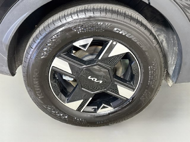 Used 2026 Kia Sportage LX AWD/4WD image 32