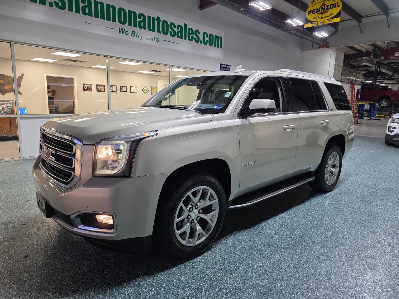 Used 2016 GMC Yukon SLT w/ Open Road Package image 2
