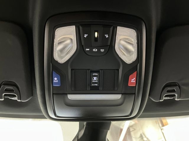 Used 2024 RAM 2500 Tradesman w/ Chrome Appearance Group image 25