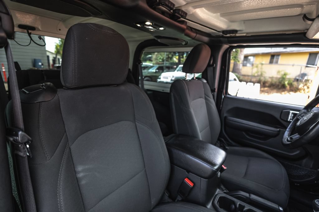 Used 2022 Jeep Wrangler Sport AWD/4WD image 22