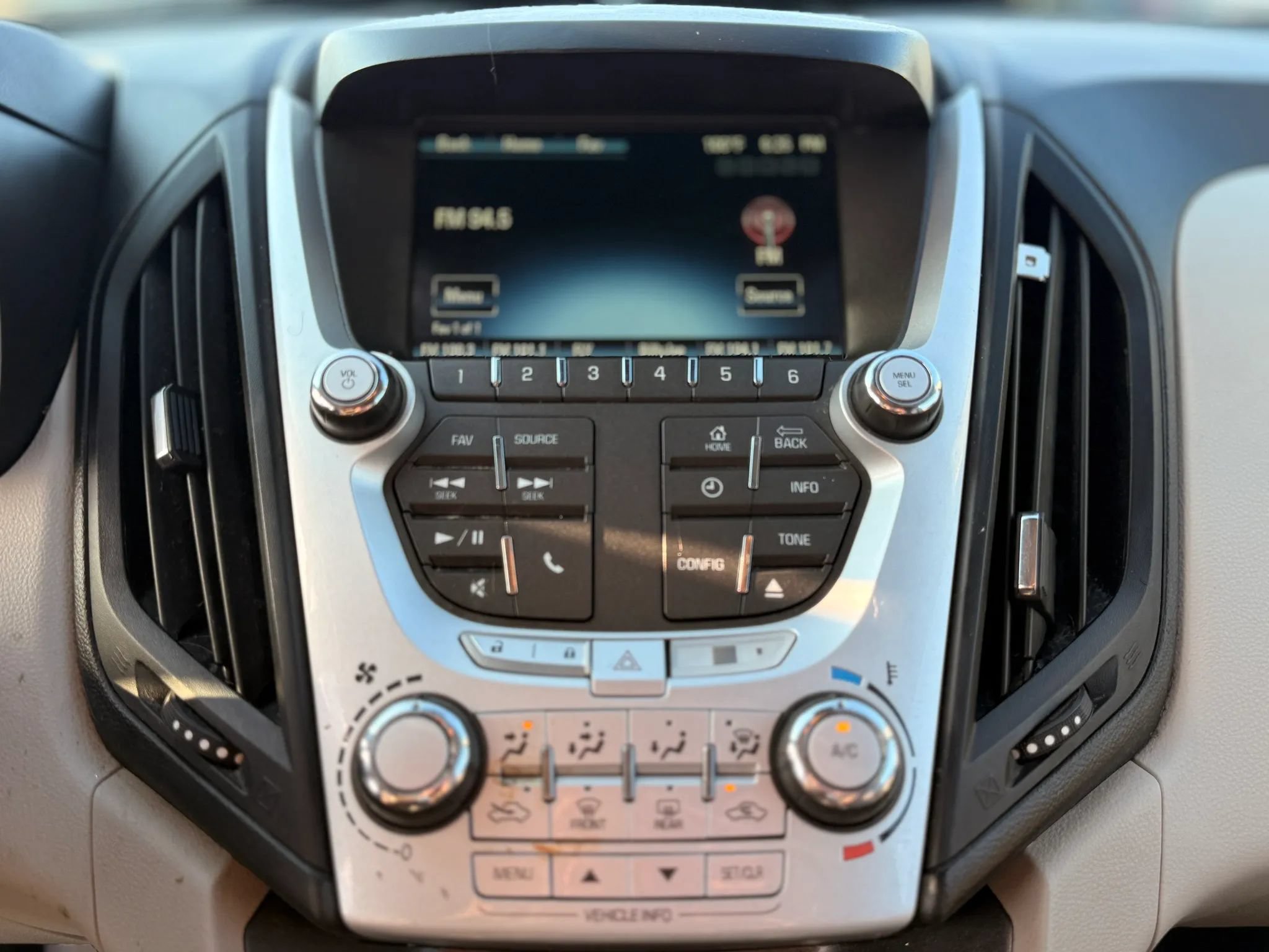 Used 2013 Chevrolet Equinox LT w/ Driver Convenience Package AWD/4WD image 25