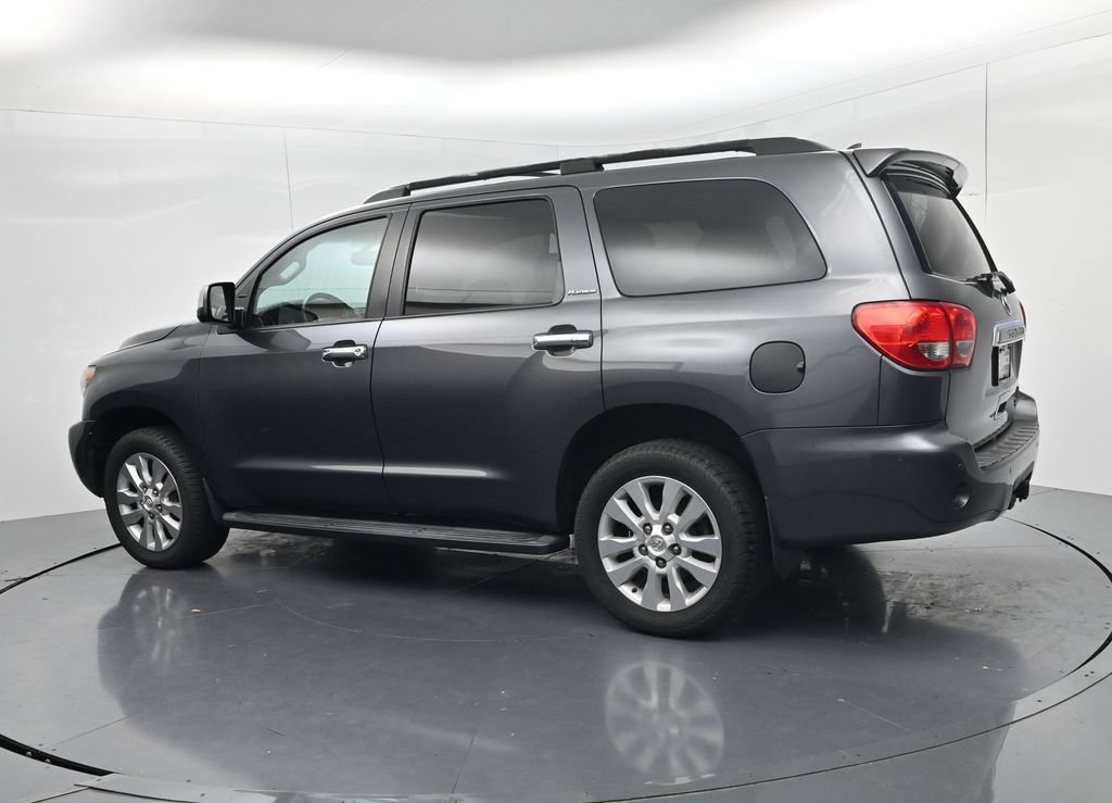 Used 2017 Toyota Sequoia Platinum AWD/4WD image 5
