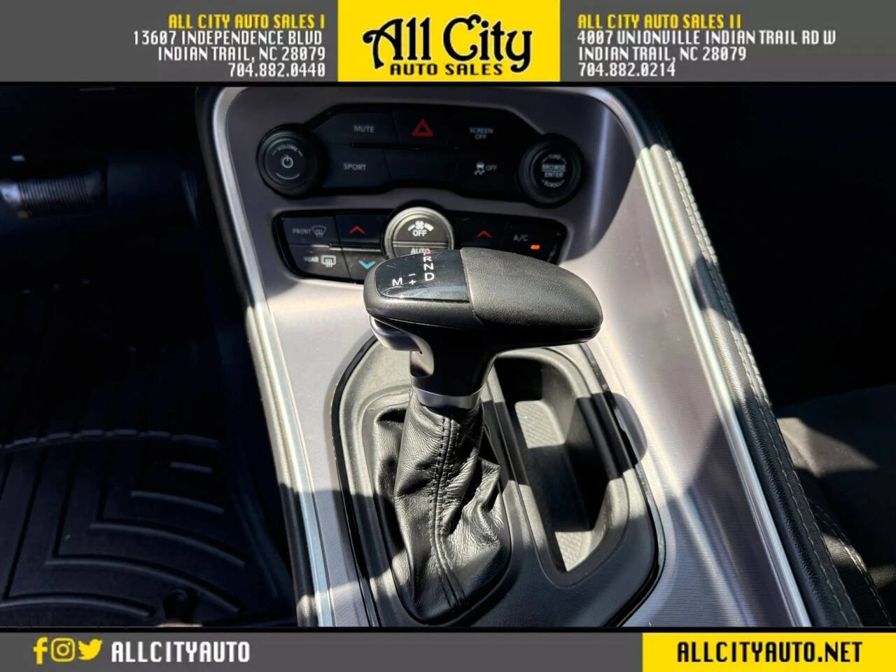 Used 2020 Dodge Challenger SXT w/ Blacktop Package RWD image 25