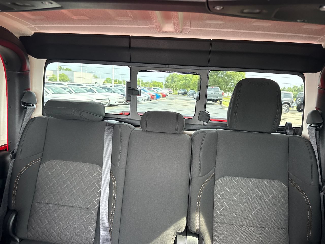 Used 2024 Jeep Gladiator Mojave w/ Technology Group AWD/4WD image 25