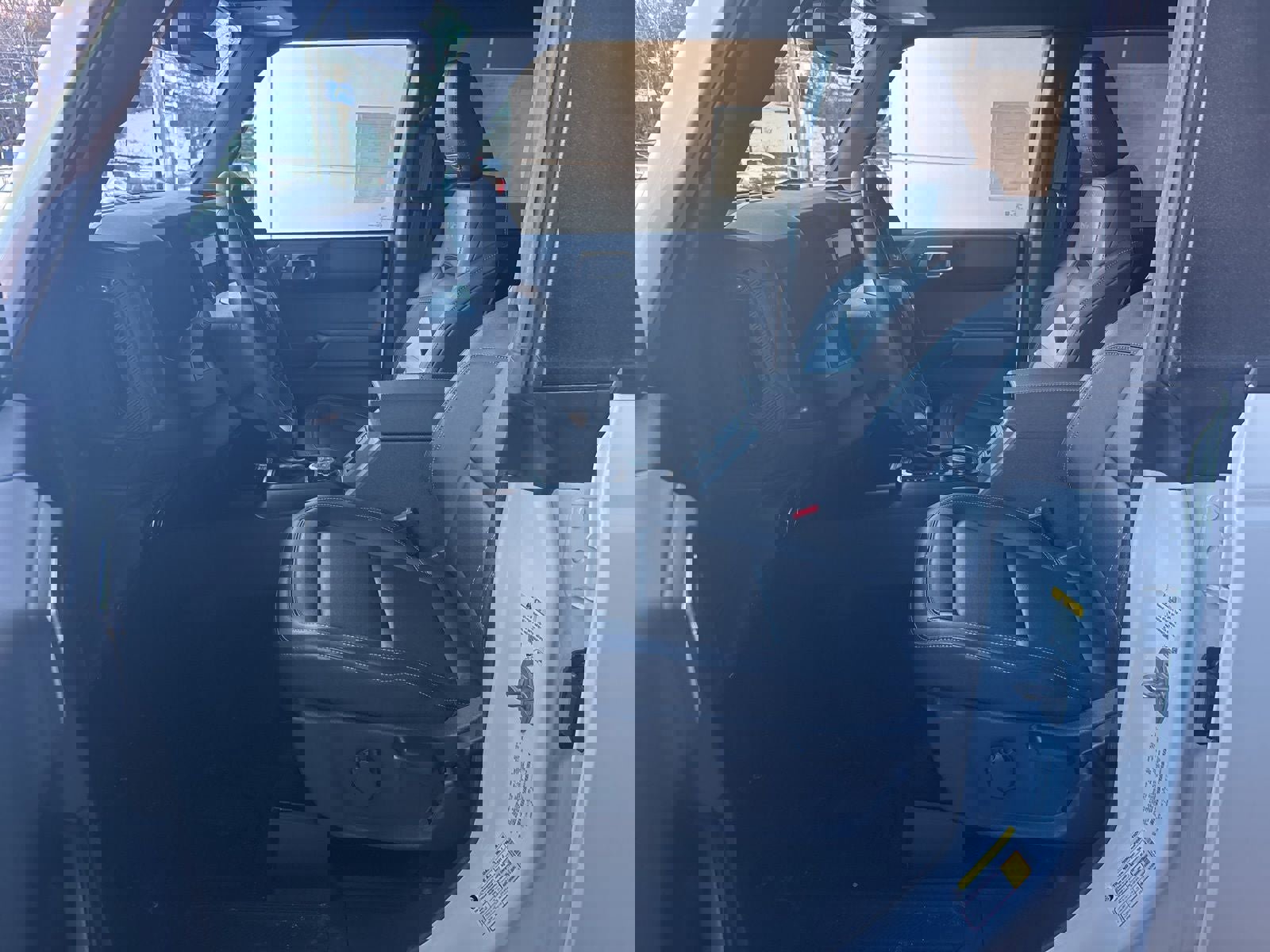 New 2025 Ford Bronco Badlands image 14