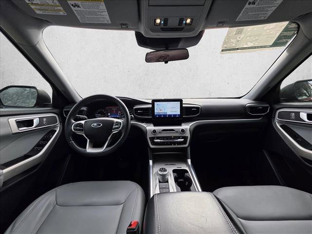 Used 2021 Ford Explorer XLT w/ Equipment Group 202A image 18