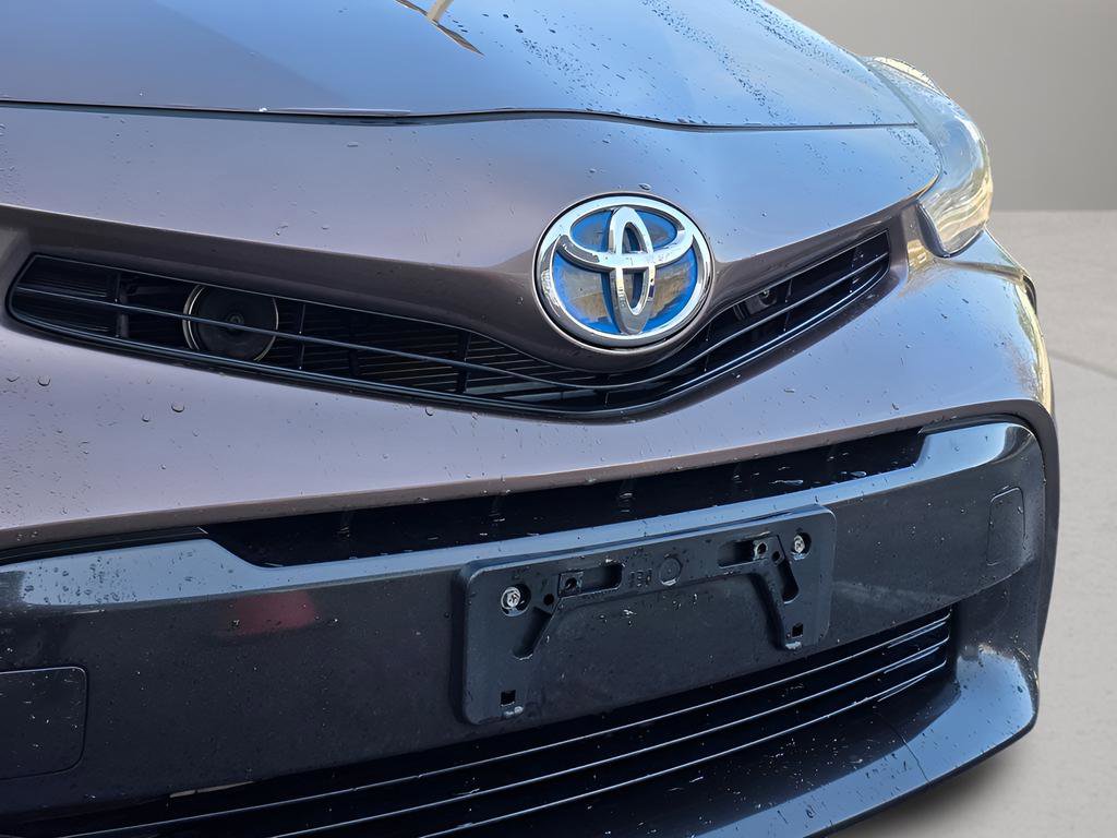 Used 2015 Toyota Prius V Two image 9
