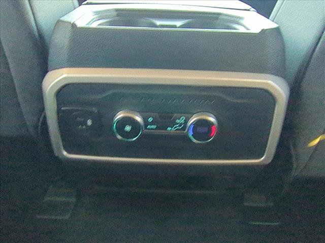 Used 2022 Ford Expedition XLT image 16