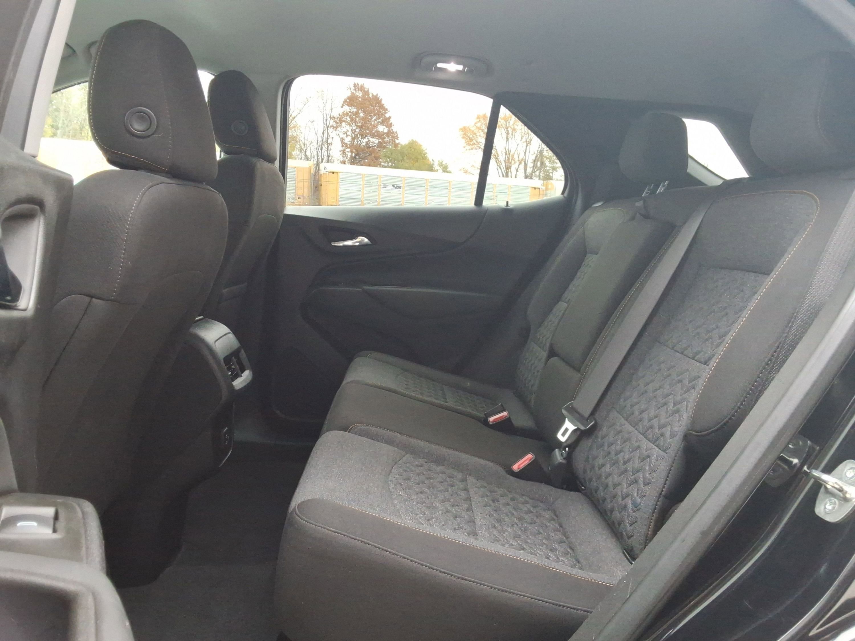 Used 2023 Chevrolet Equinox LT image 30