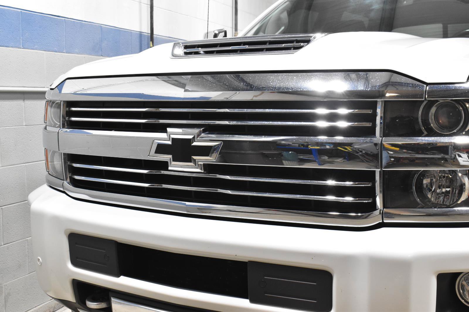 Used 2017 Chevrolet Silverado 2500 High Country w/ Duramax Plus Package image 31