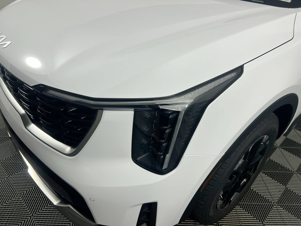 New 2026 Kia Sorento S FWD image 9