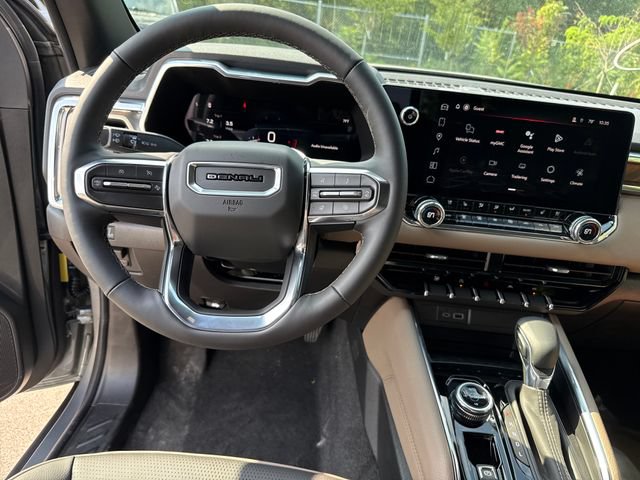 New 2026 GMC Canyon Denali w/ LPO, Black Badging Package AWD/4WD image 16