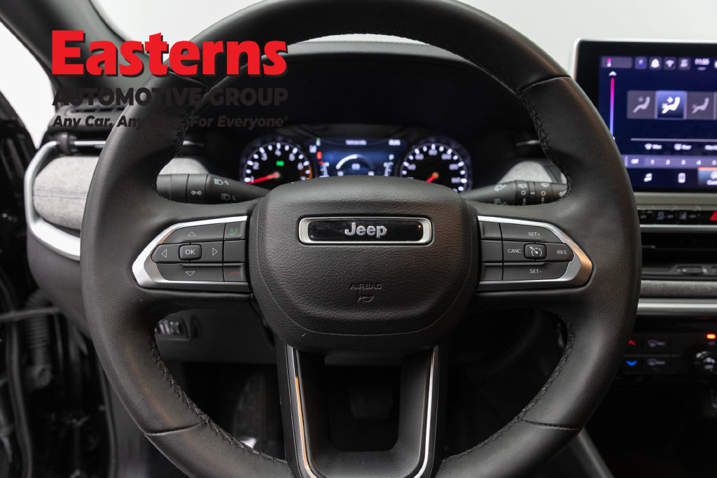 Used 2024 Jeep Compass Latitude AWD/4WD image 12