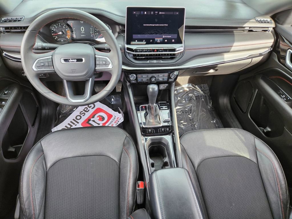 Used 2024 Jeep Compass Trailhawk image 9