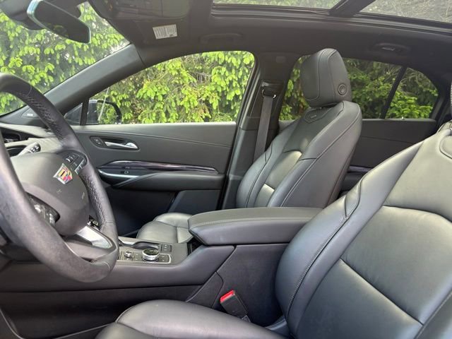 Certified 2023 Cadillac XT4 Luxury w/ Cold Weather Package AWD/4WD image 19