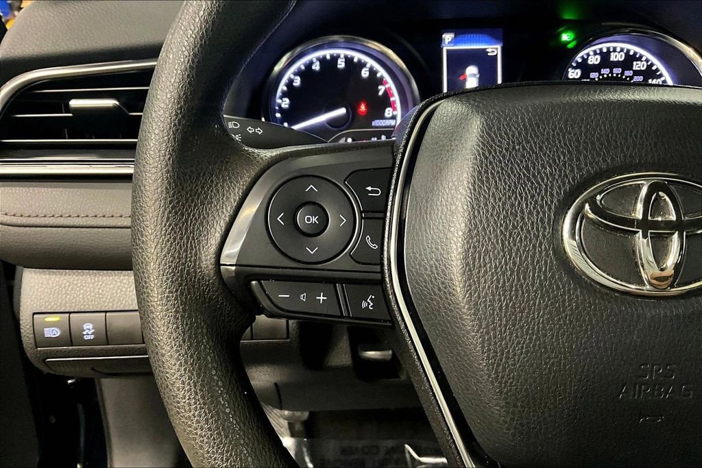 Used 2019 Toyota Camry LE image 11