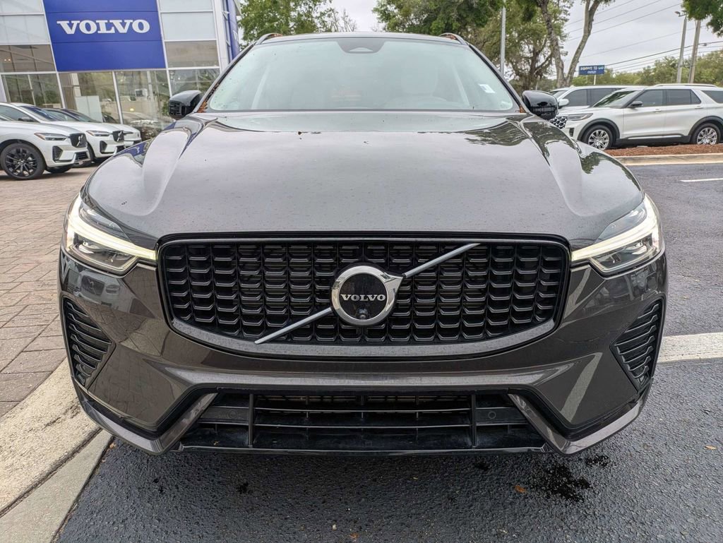 Certified 2024 Volvo XC60 B5 Plus w/ Protection Package Premier AWD/4WD image 9