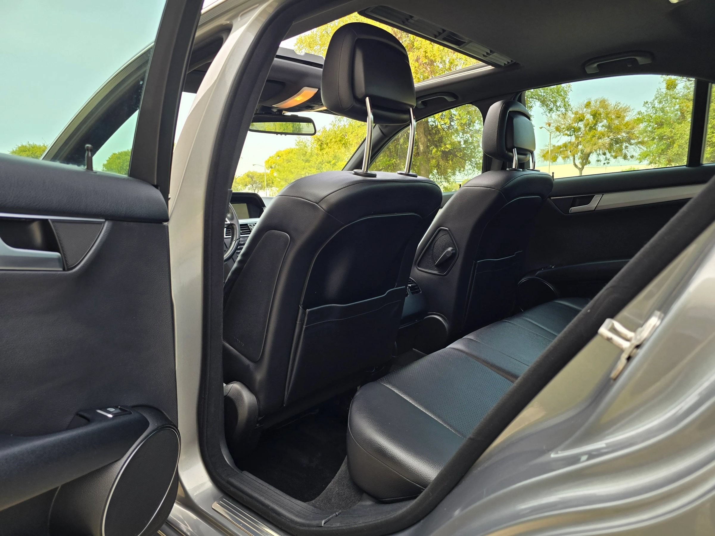 Used 2013 Mercedes-Benz C 250 Sedan image 45