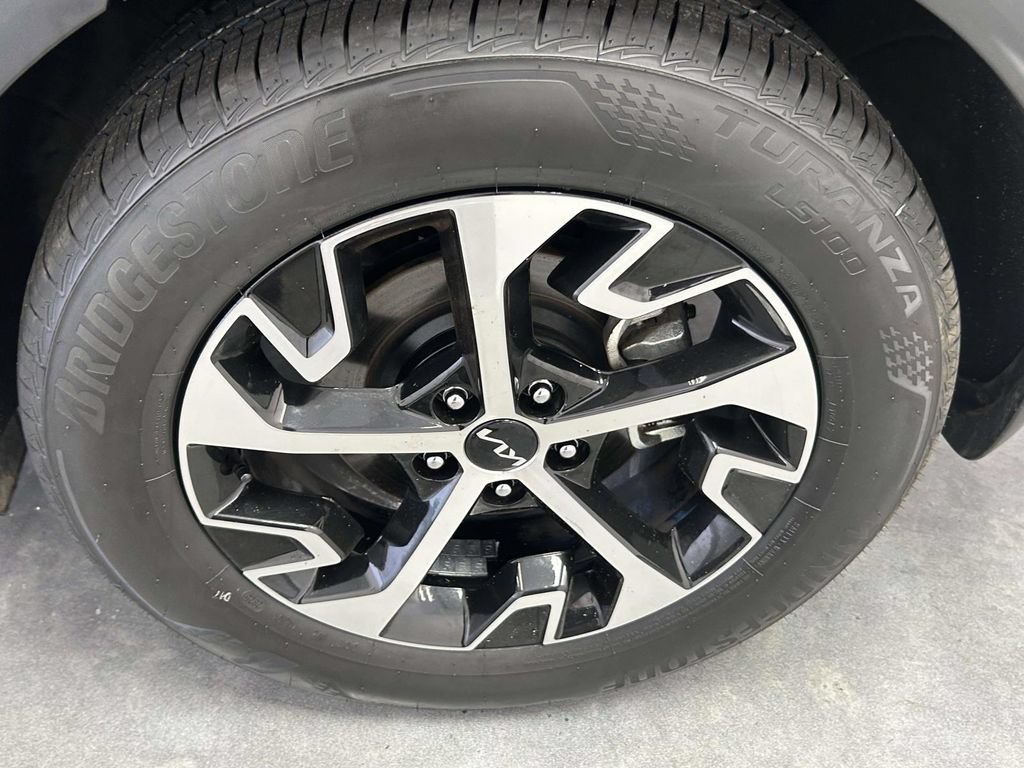 Used 2025 Kia Sportage EX w/ Premium Package FWD image 9