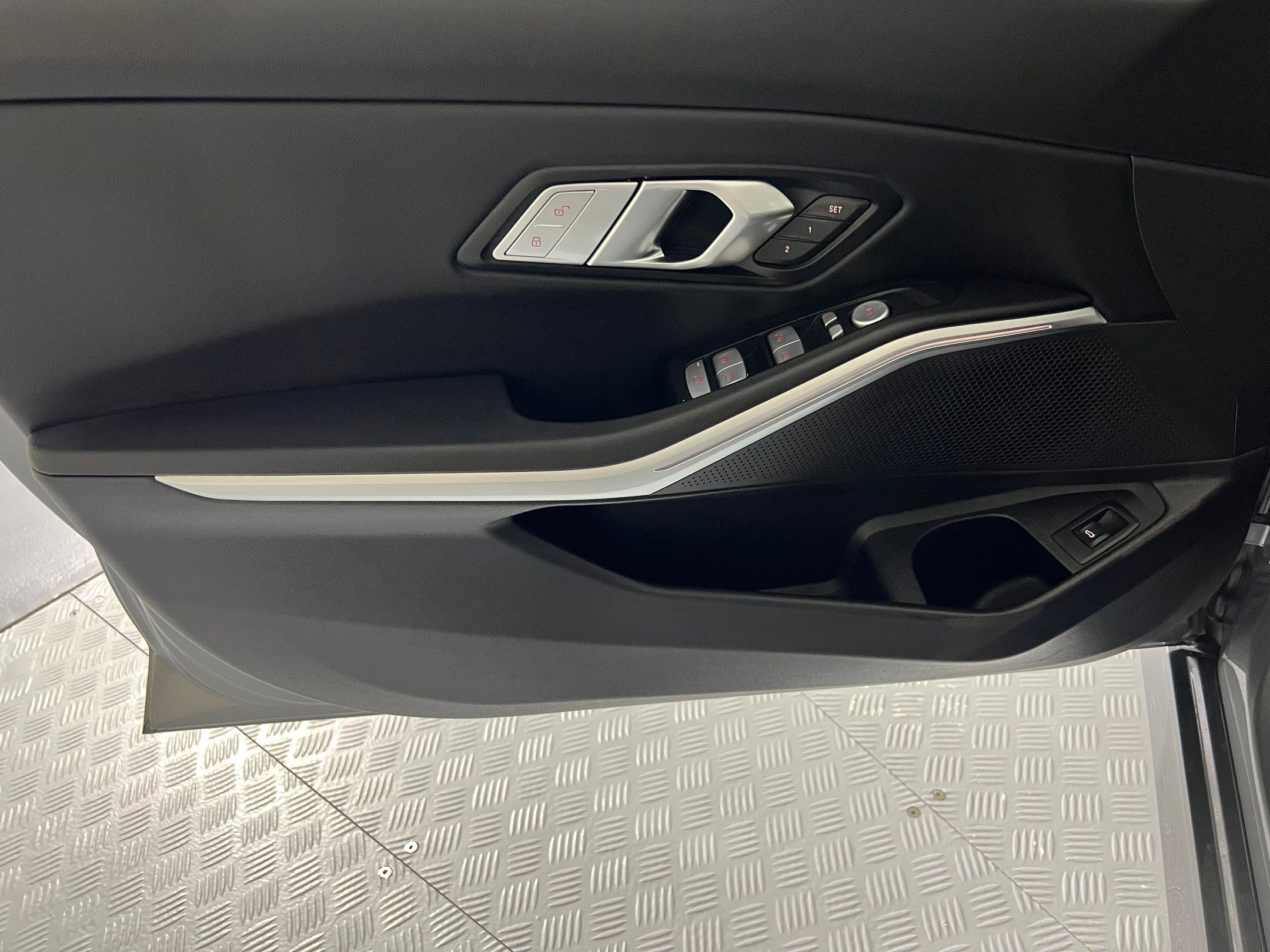 Used 2026 BMW 330i Sedan w/ Convenience Package image 12