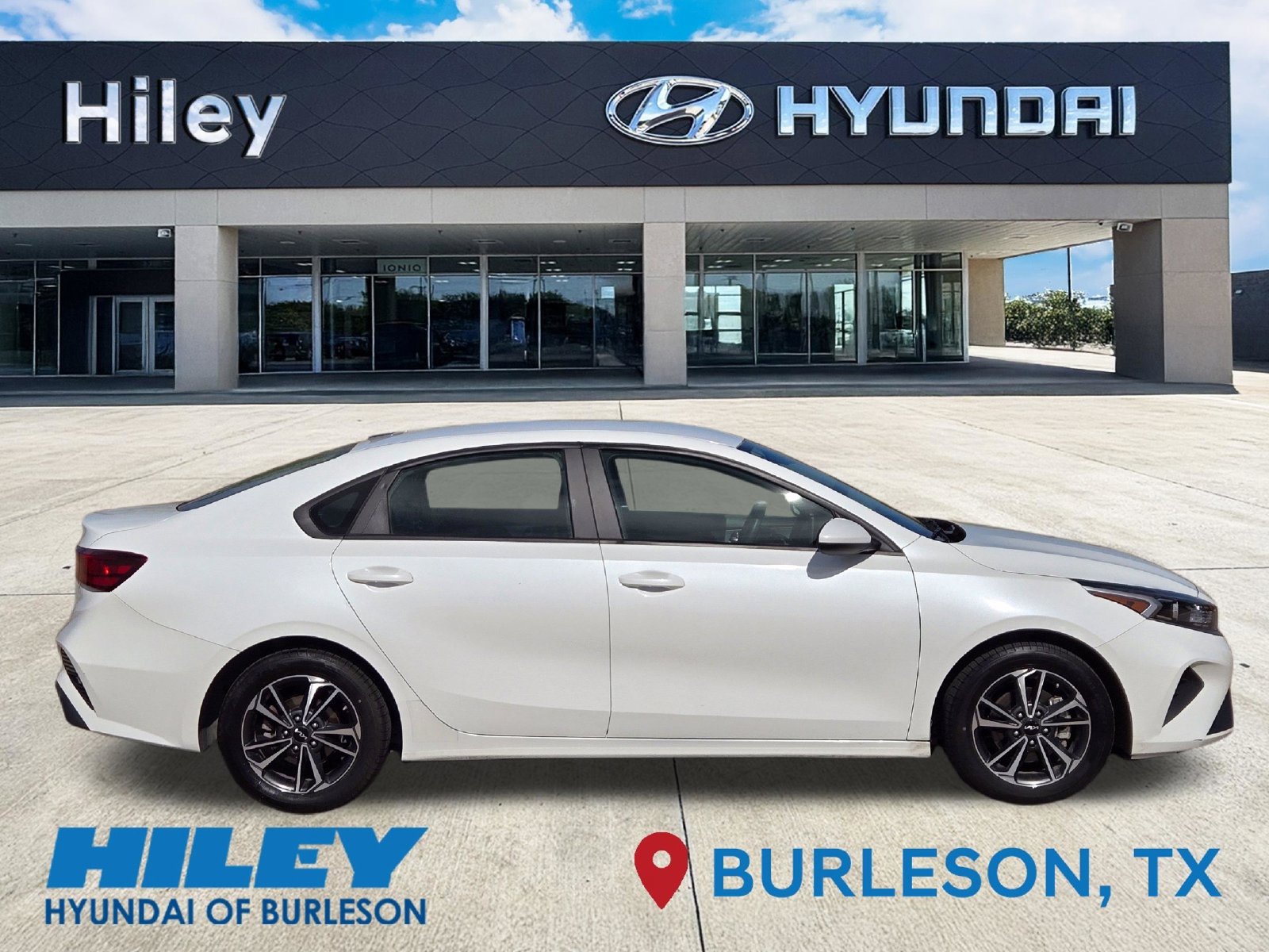 Used 2024 Kia Forte LXS FWD image 3