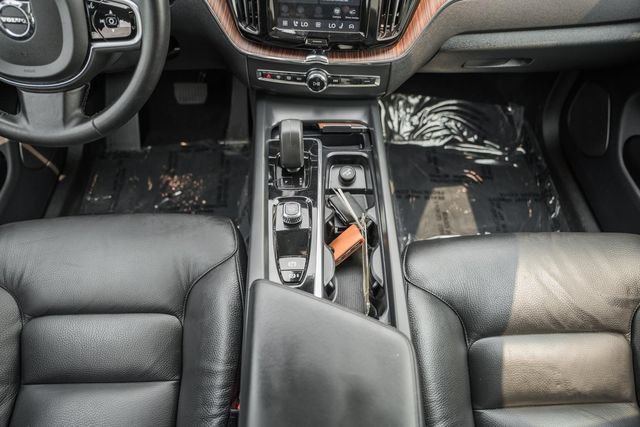 Certified 2024 Volvo XC60 B5 Plus w/ Protection Package Premier AWD/4WD image 26