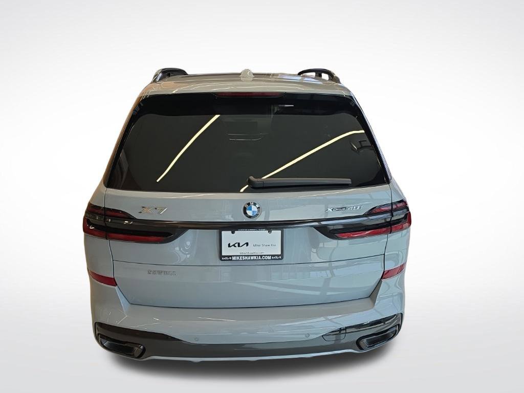 Used 2026 BMW X7 xDrive40i w/ Executive Package AWD/4WD image 14
