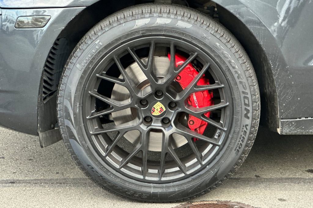 Used 2018 Porsche Macan GTS image 25