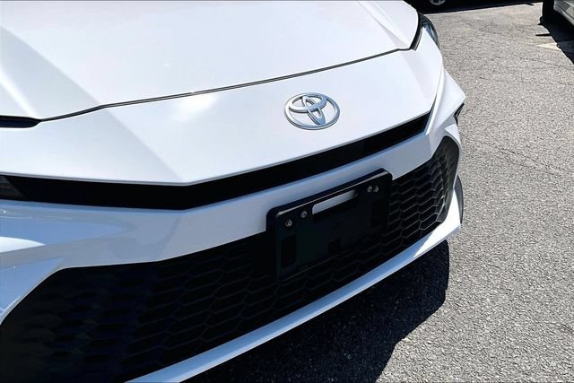 Used 2026 Toyota Camry SE FWD image 26