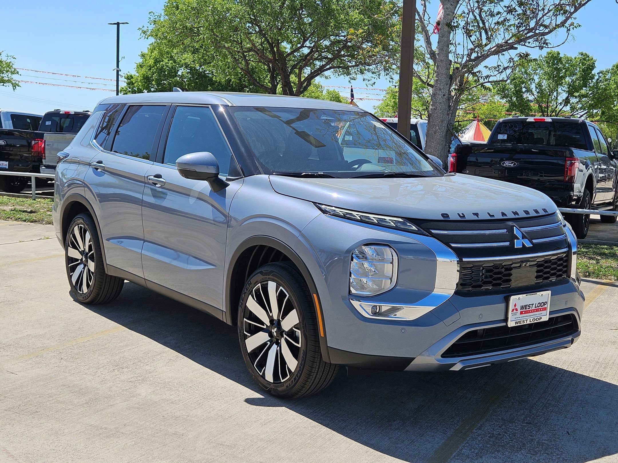 New 2026 Mitsubishi Outlander FWD image 7